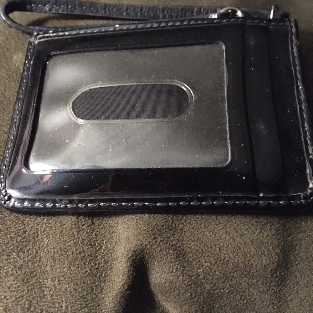 Signature Coach ID Holder - Picture 2 of 6